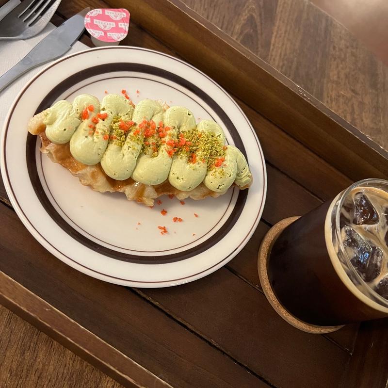 ピスタチオクリームクロッフル(CAFE+82小倉店)
