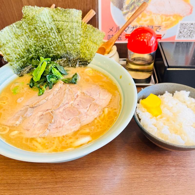 中チャーシューと半ライス(寿々喜家 曙町店)