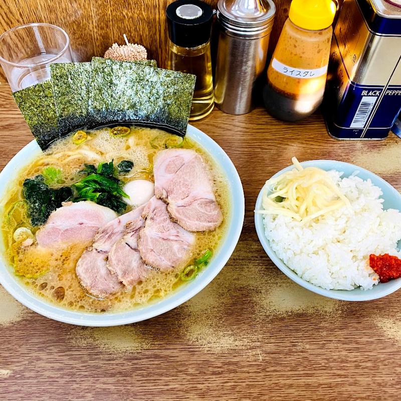 並チャーシューと半ライス(ラーメン壱六家 磯子本店)
