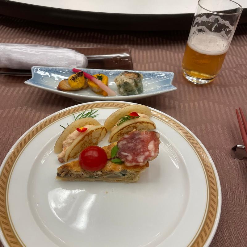 スモークサーモンと浜納豆 クリームチーズのブリニサンド（出世城会席）(ホテルコンコルド浜松 )