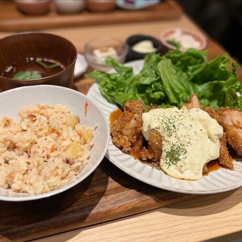 北海道クリームチーズ　タルタルソースの若鶏南蛮(チーズと生はちみつ BeNe 京都寺町店)