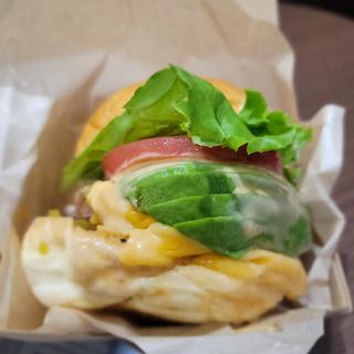 アボカドチーズバーガー(レギュラー)(nikanbashi burger bar)