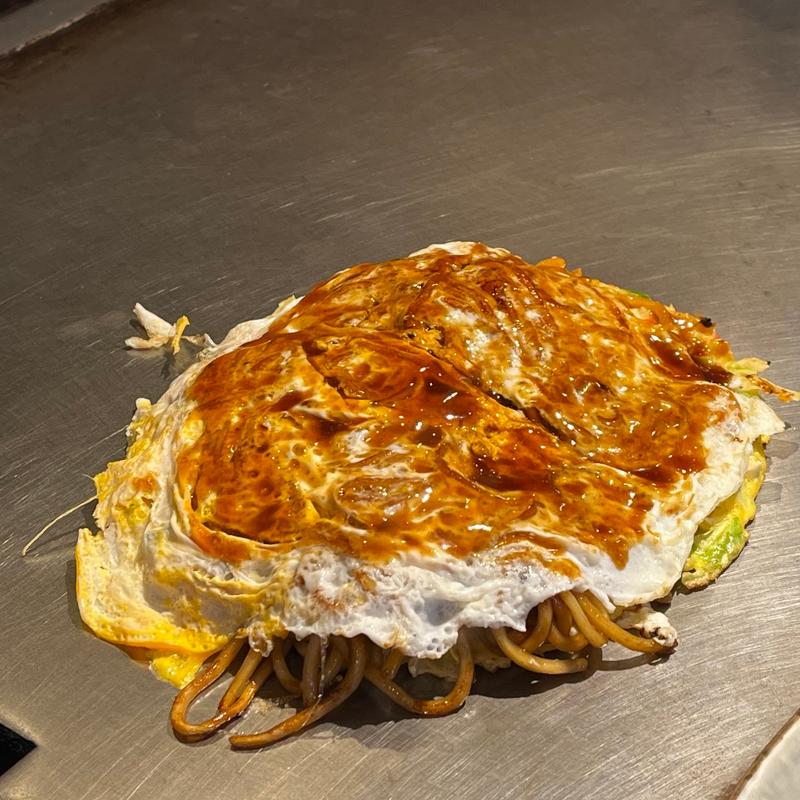 エビ豚モダン焼(お好み焼 きらく 三条本店)