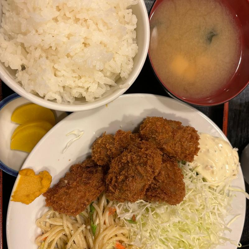 かきフライ定食(もみじ)