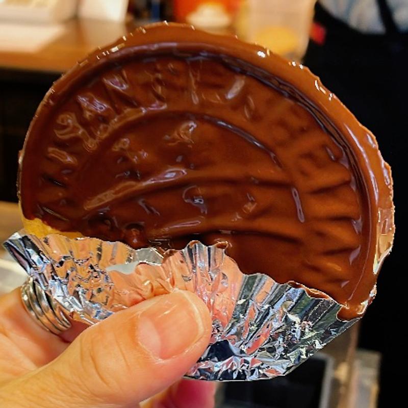 炭酸せんべいチョコがけ(湯の花堂本舗 太閤通店)