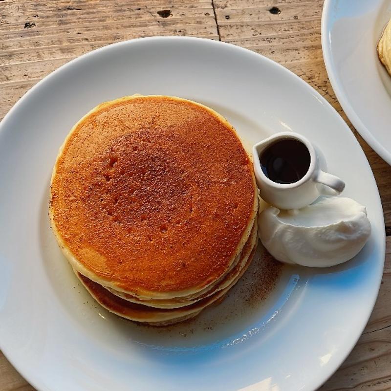 焦がしバター&生クリームパンケーキ(TRITON CAFE トリトンカフェ)