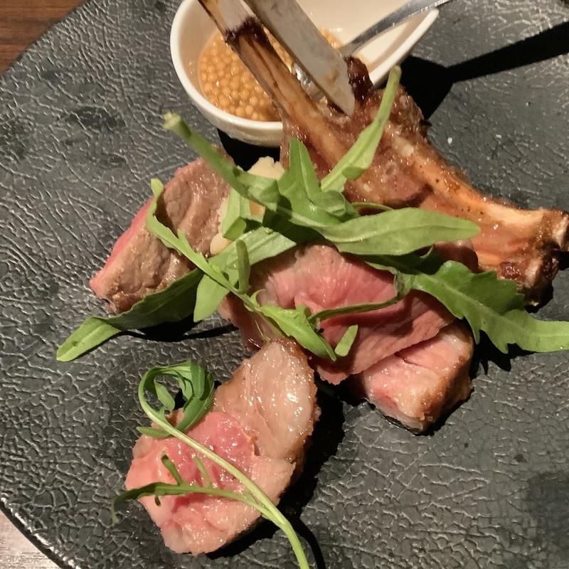 仔羊の・・・(薪窯ピザとワイン SUONARE)