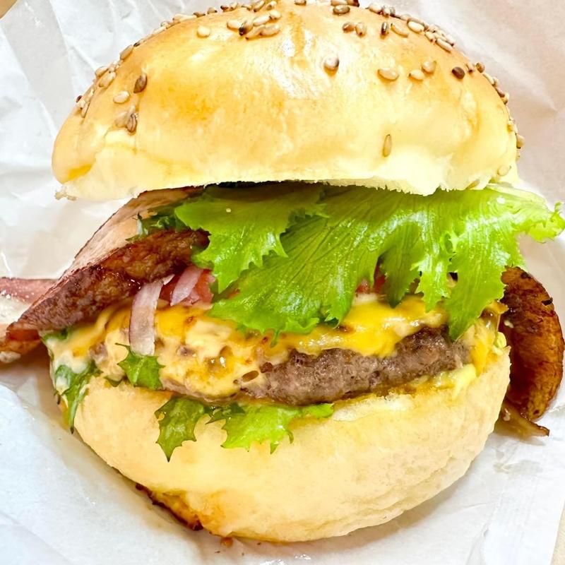 ベーコンチーズバーガー(フリップフロップ （FlipFlop）)