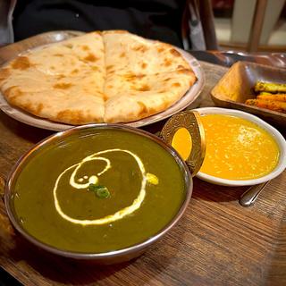 ほうれん草マトンカレー(インド・ネパール料理 KUMARI 若林店)