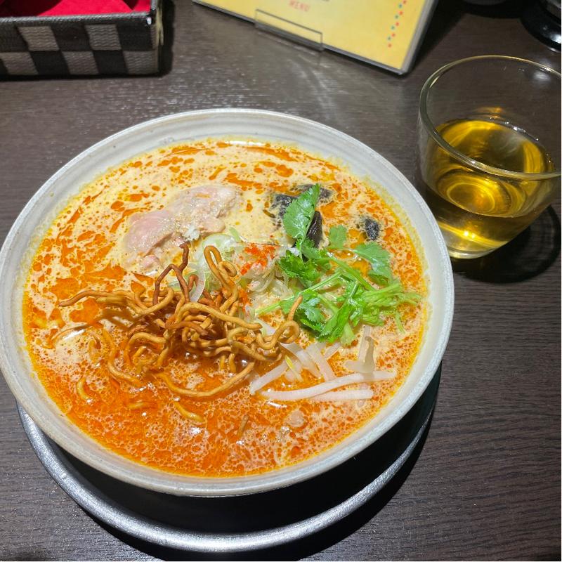 スパイシーカオソーイ(ナーラックアジアンスープスタンド)