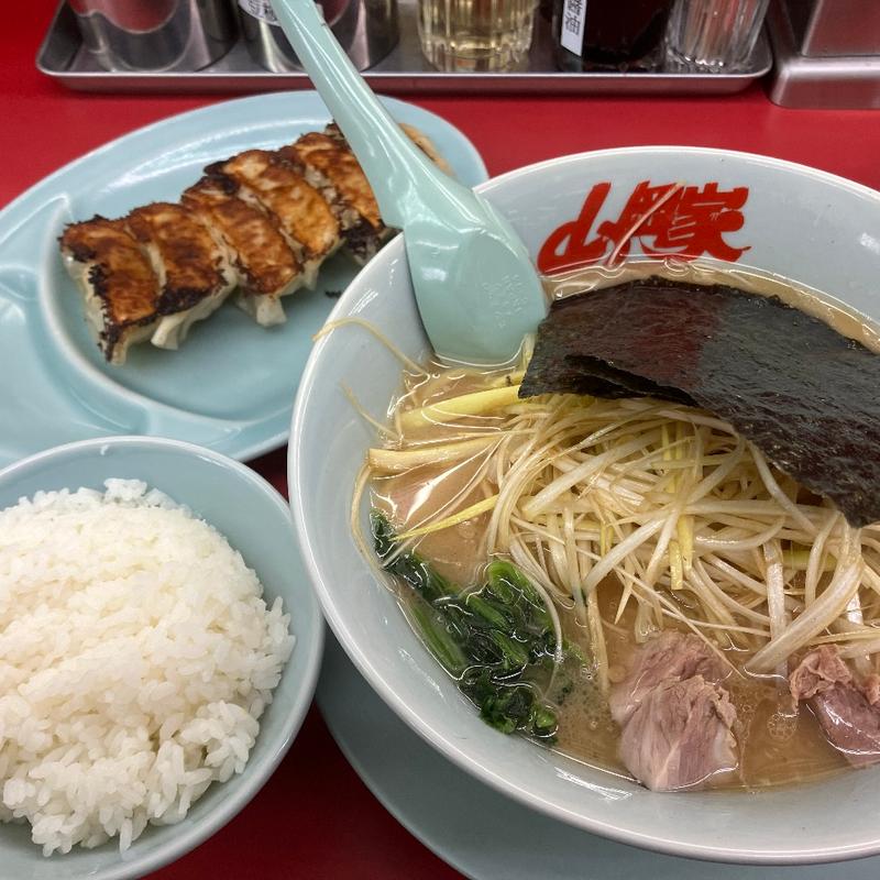 ネギ醤油ラーメン+半ライス(山岡家 ひたちなか店 （やまおかや）)