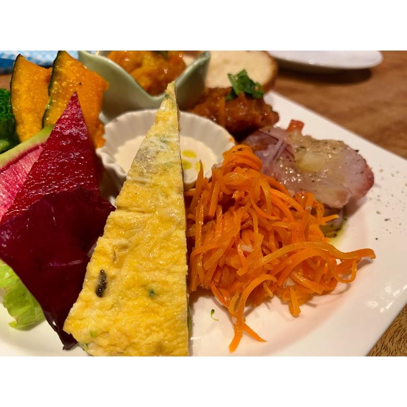 前菜6種盛り合わせ(魚 de バール ウオチカ。)