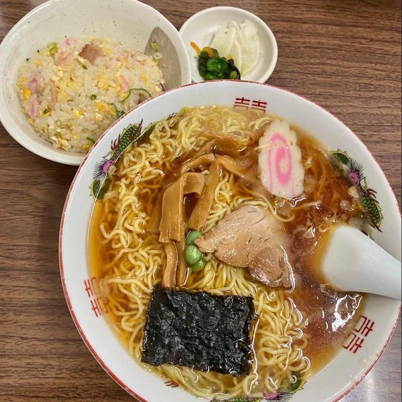 ラーメン半チャーハンセット(多満利屋きらく)