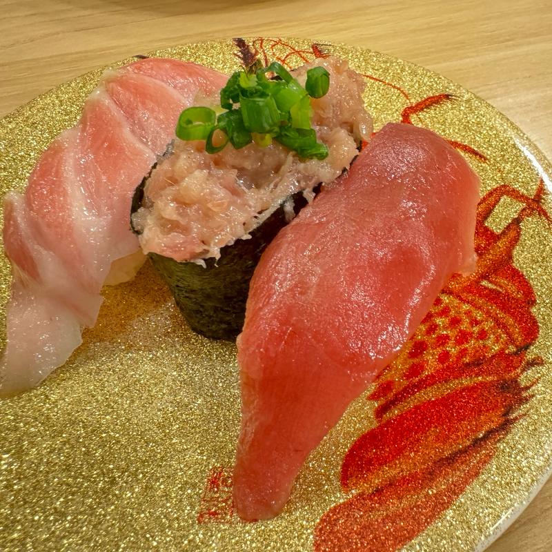 マグロ3貫(回転寿司 函館漁火)