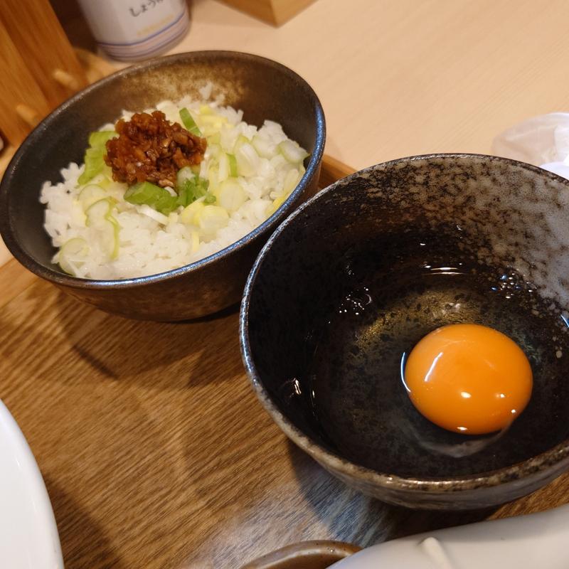 醤油にんにくTKG(麺処 隆)