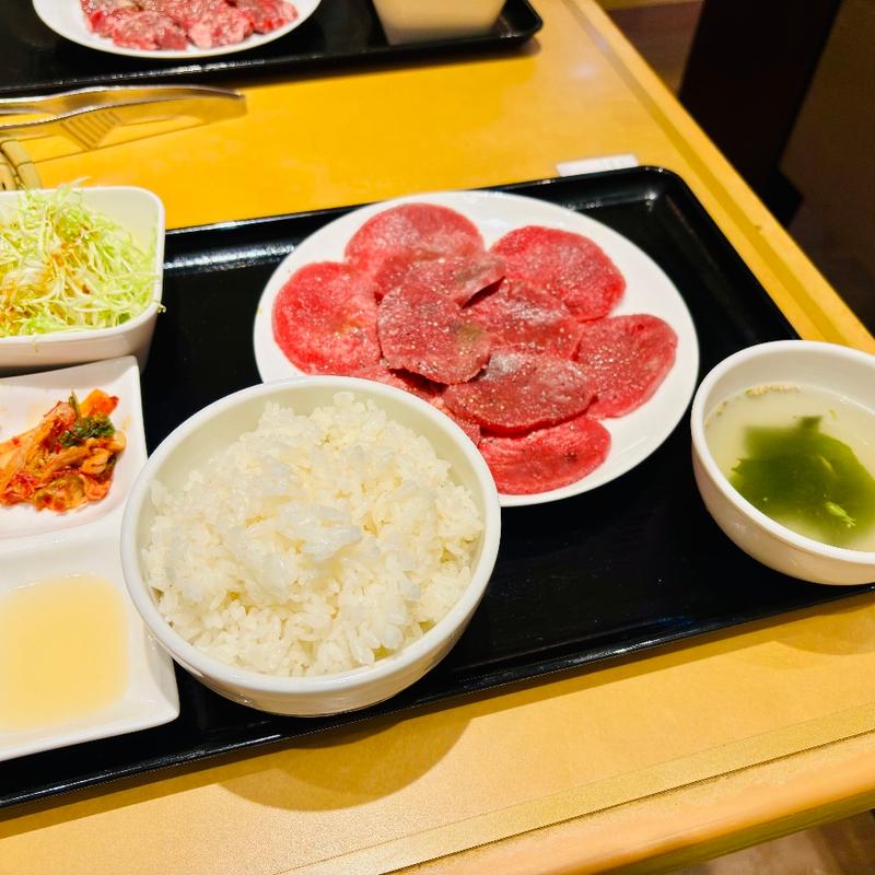 牛タン定食(ＤＯＵＲＡＫＵ （ドウラク）)