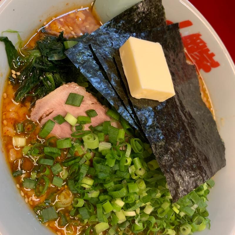 辛味噌ラーメン＋ネギ＋背脂＋バター(ラーメン山岡家 南2条店)