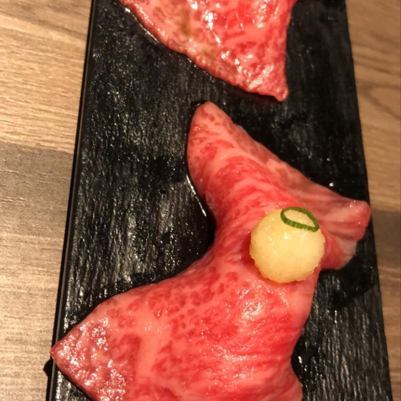 ふらの和牛炙り握り(ふらの和牛 よしうし)