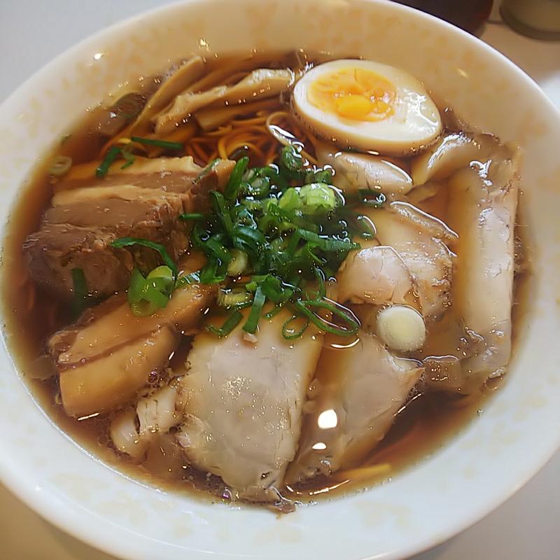 十六番ラーメン(尾道ラーメン 十六番 本店 )