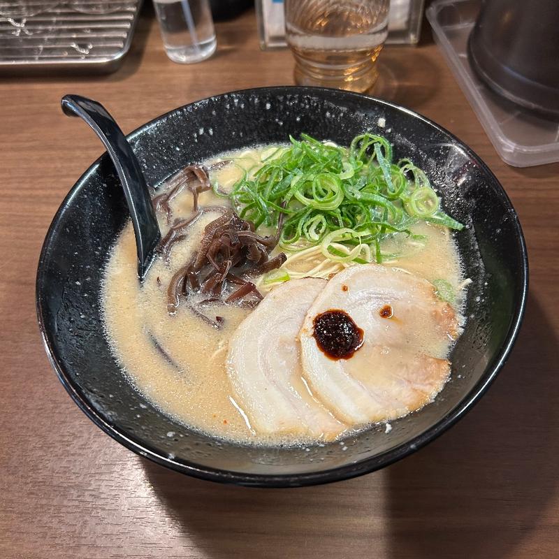 とんこつらぁ麺(品川製麺所)