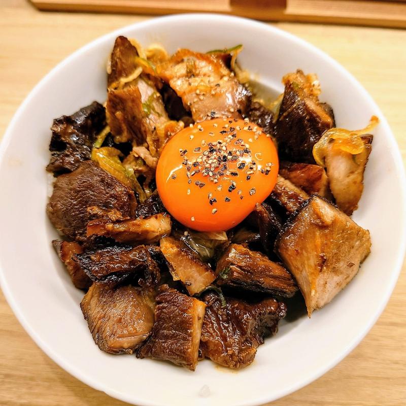 チャーシュー丼(長岡食堂 東京ラーメン横丁店)