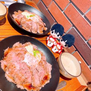 ローストビーフ丼(みのるダイニング 札幌ステラプレイス店)