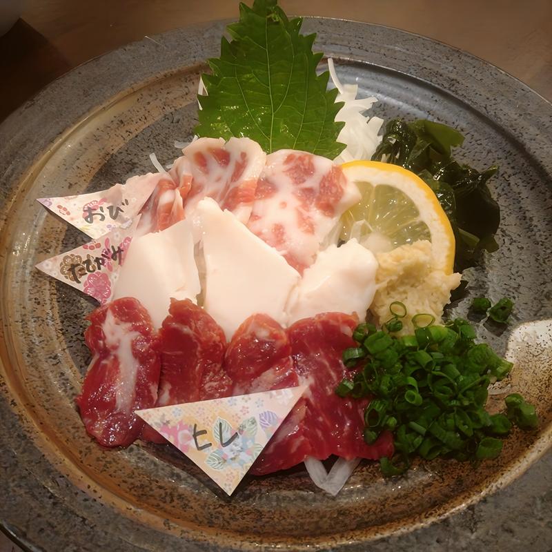 馬刺し3種盛り(あか牛と馬刺し居酒屋ぐーぐー 下通店)