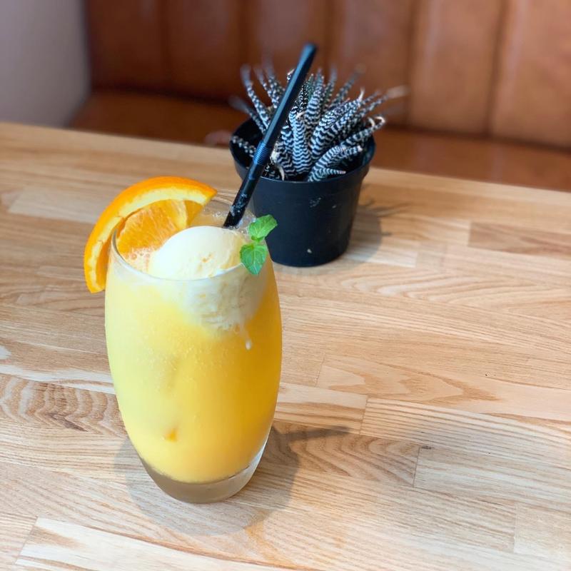 orangeソーダフロート(5 waters cafe)