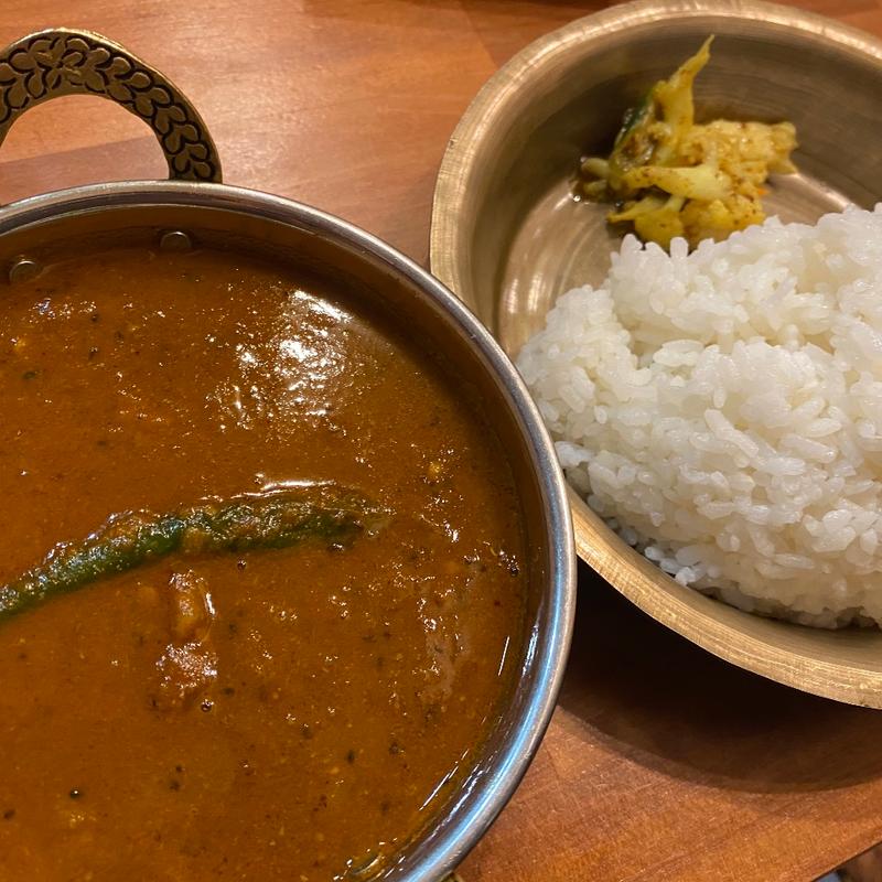 激辛羊ホルモンと青唐辛子カレー(チャチャフイ)