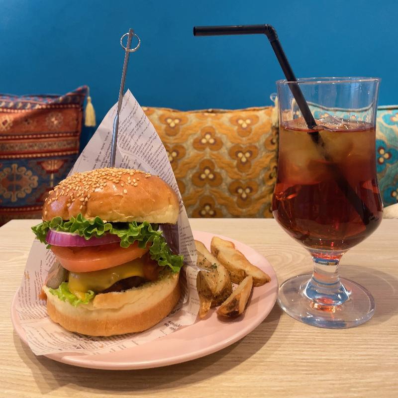 贅沢チーズバーガー(belle-ville pancake cafe 横浜ワールドポーターズ店)