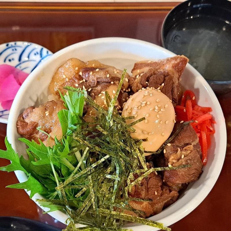 国産豚の角煮丼(松角)