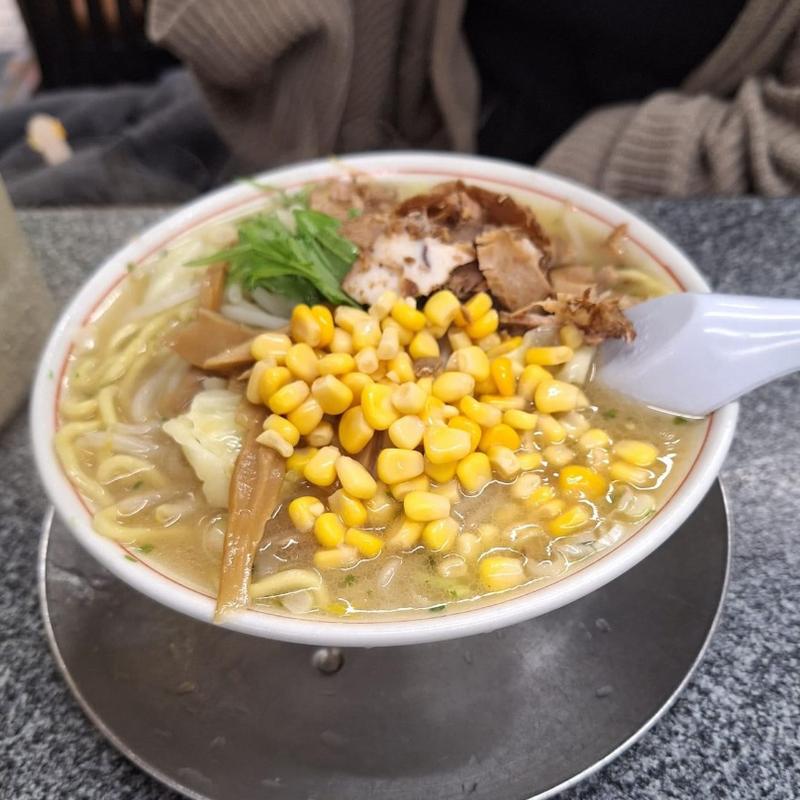 しおラーメン(手打らーめん 勝龍)