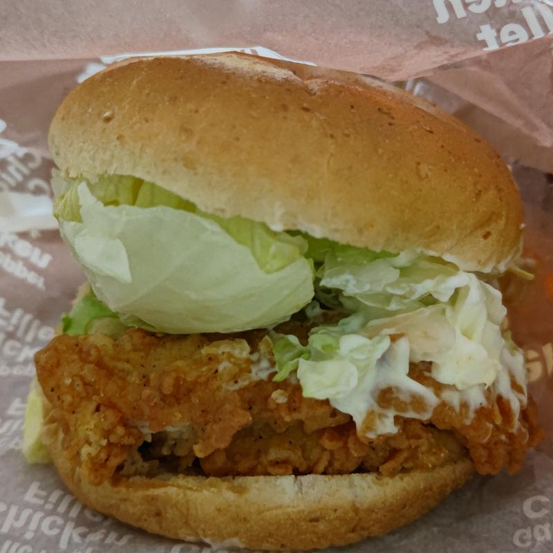 ガーリックペッパーチキンフィレバーガー(ケンタッキーフライドチキン野庭丸山台店)