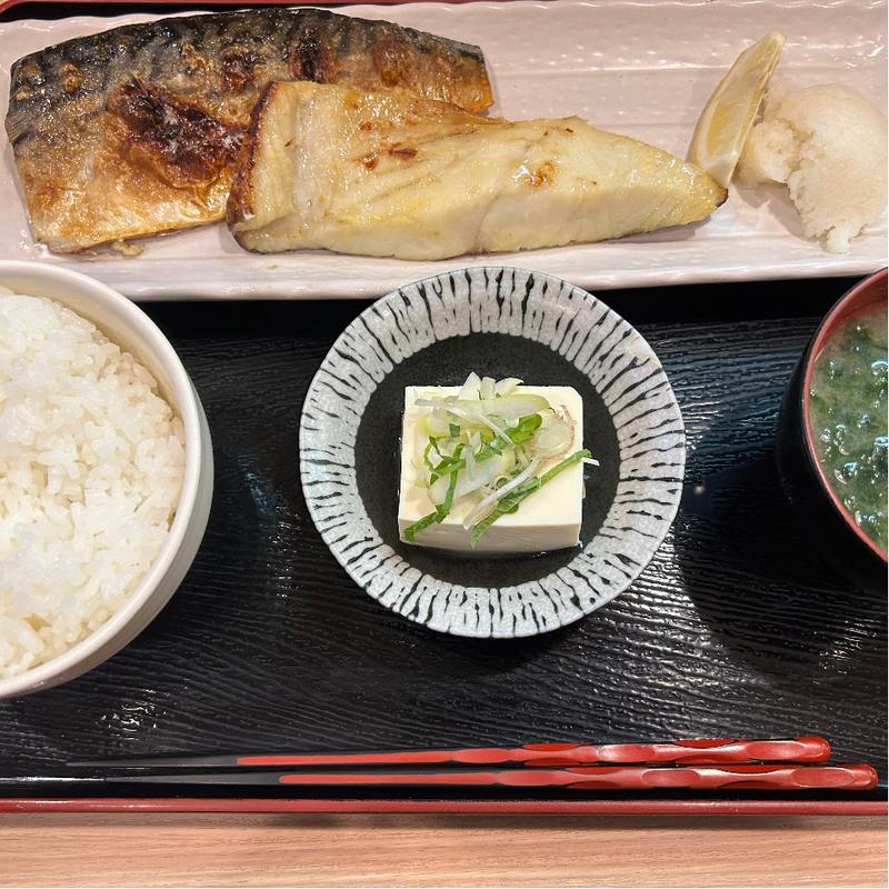 サバ塩焼き&冲目鯛西京焼き定食(勝どき橋 まえ田)