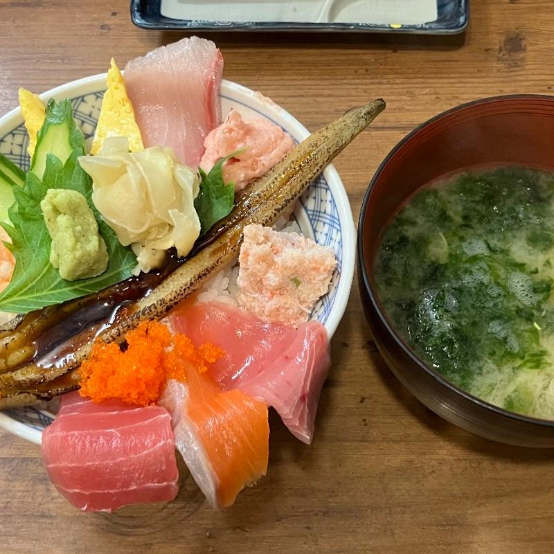 こぼれ丼(磯丸水産 秋葉原店)