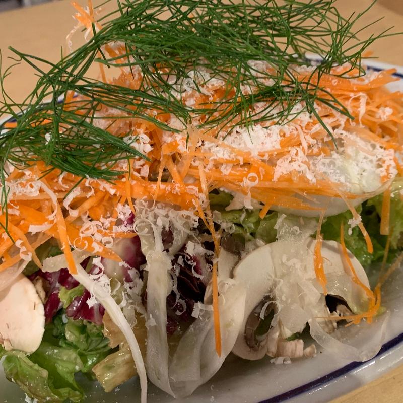 多摩野菜のサラダ(GOOD CHEESE GOOD PIZZA 国立)