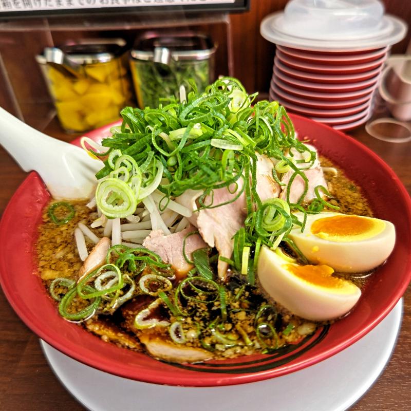 京都漆黒醤油味玉ラーメン(京都北白川ラーメン魁力屋 上郷店)