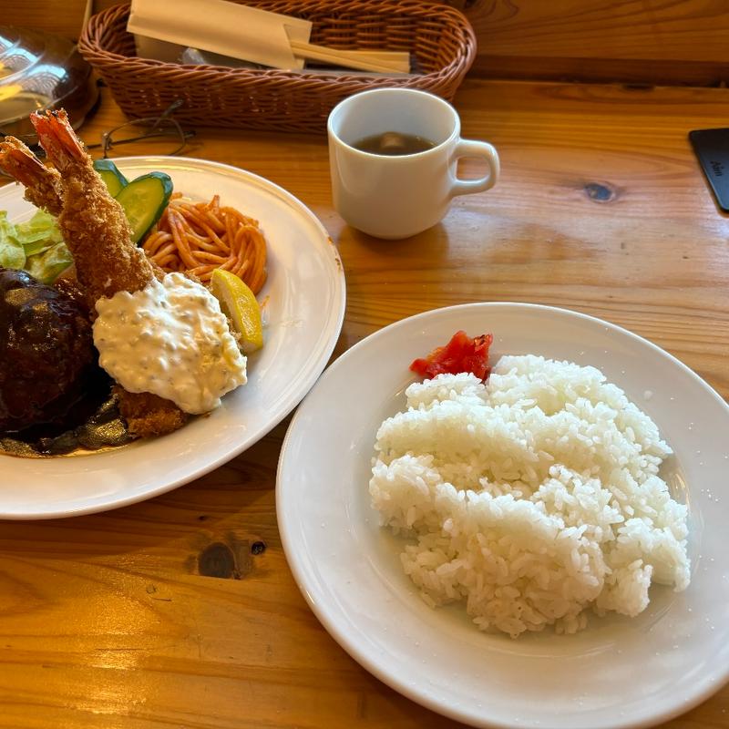 セットミート 特製ハンバーグ&エビフライ(喫茶店 ピノキオ)