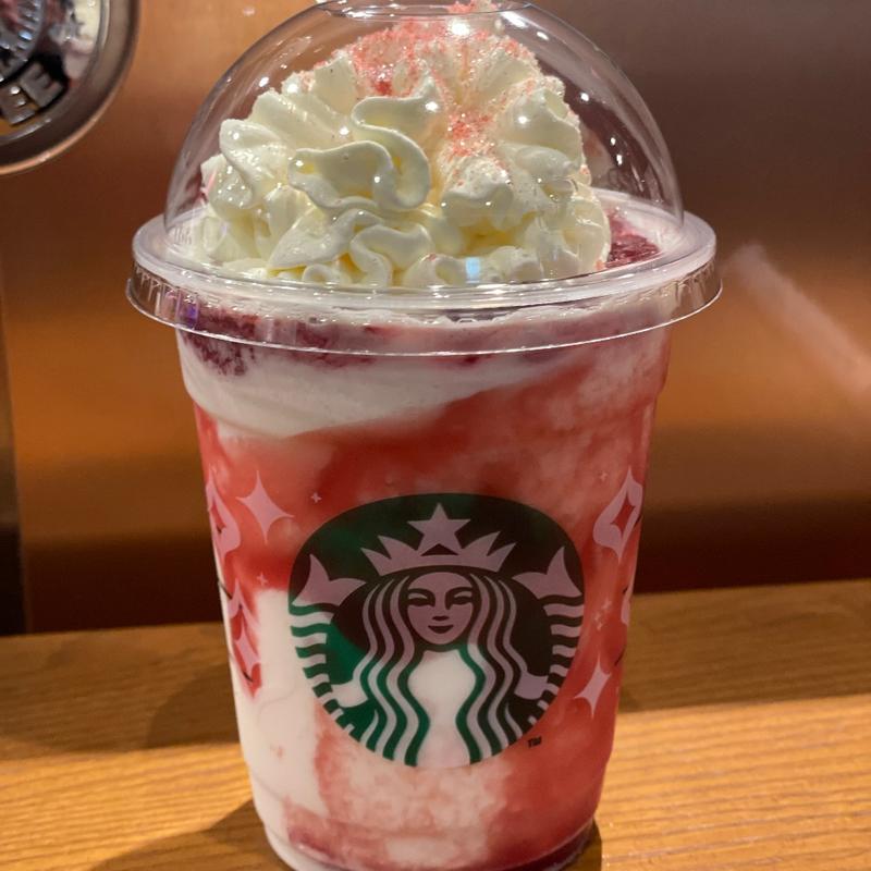 ストロベリーメリークリームフラペチーノ(スターバックス コーヒー 町田金森店)
