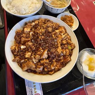 マーボー豆腐定食(広東飯店　美香園 （びこうえん）)