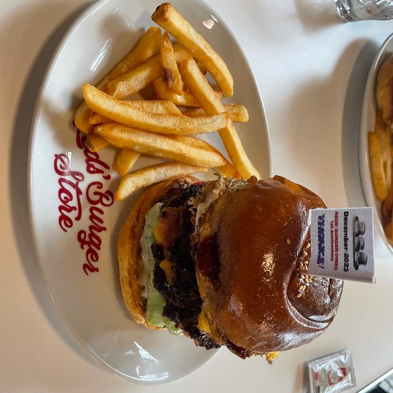 レッズバーガー(REDS’ BURGER STORE)