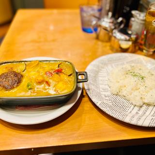 ハンバーグカリー(Kikuya Curry （キクヤ　カリー）)