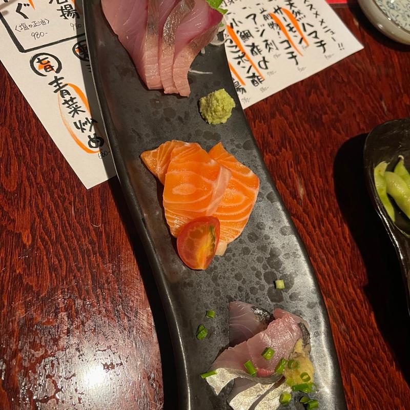 刺し身盛り合わせ(しろこの酒場 わじあ )