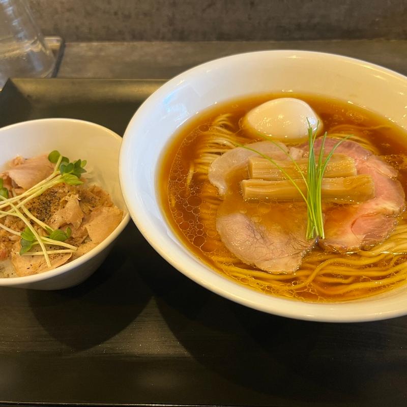 鶏そば＋ミニ豚丼セット　味玉(らぁ麺やまぐち)