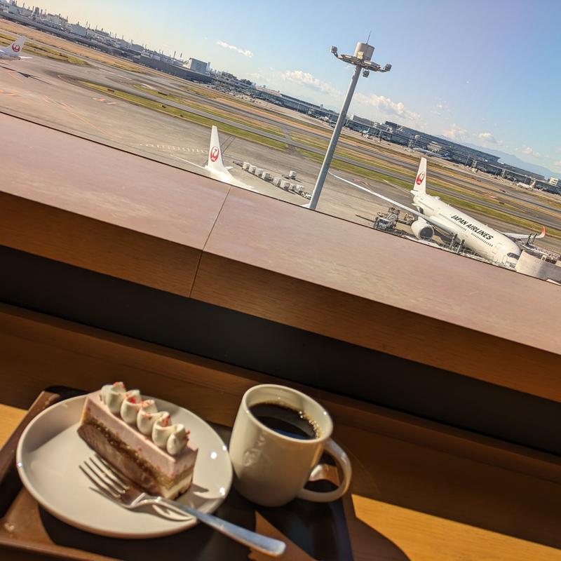 ストロベリーメリークリームケーキ(スターバックス コーヒー 羽田空港第1ターミナル THE HANEDA HOUSE5階店

)