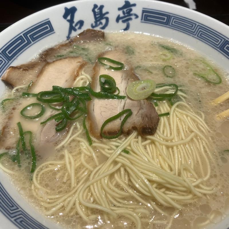 とんこつラーメン(名島亭 博多デイトス店)