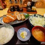 ロースカツ&野菜肉詰め定食(とんかつ馬車道さくら 本店)