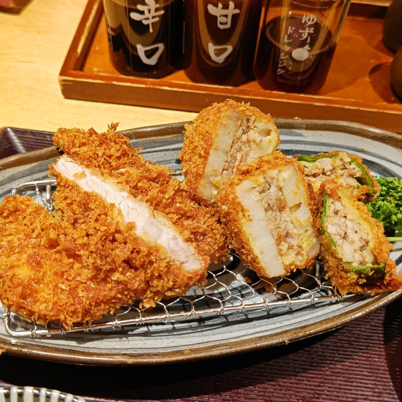 ロースカツ&野菜肉詰め定食(とんかつ馬車道さくら 本店)