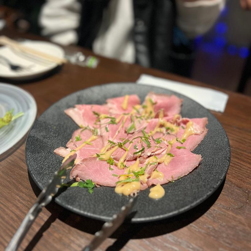 自家製栗豚の低温ローストハム　ポルチーニマヨネーズソース(薪窯ピザとワイン SUONARE)