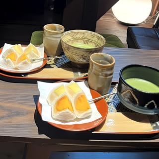 柿大福と抹茶セット(菓舗 カズナカシマ （菓舗 KazuNakashima）)
